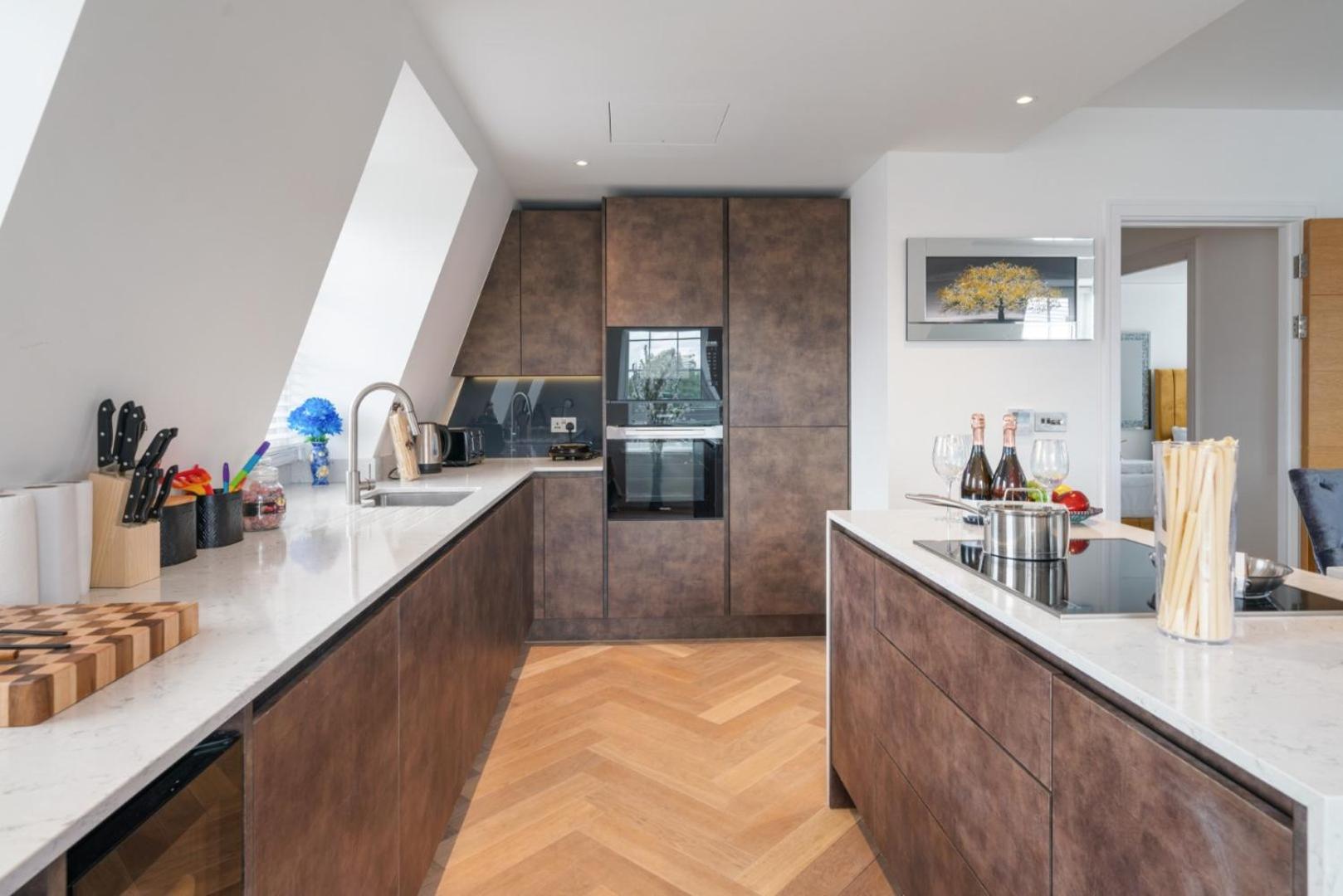 Elegant 3-Bedroom Penthouse In Marble Arch 70 Лондон Экстерьер фото