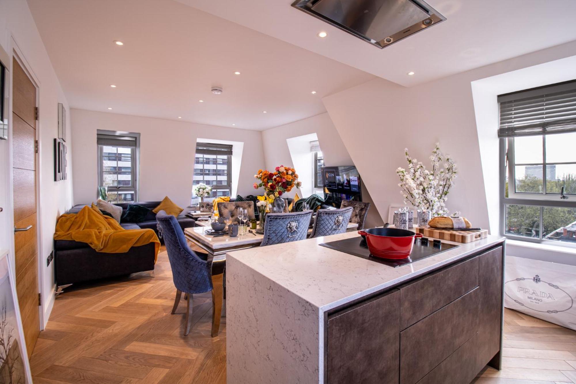 Elegant 3-Bedroom Penthouse In Marble Arch 70 Лондон Экстерьер фото