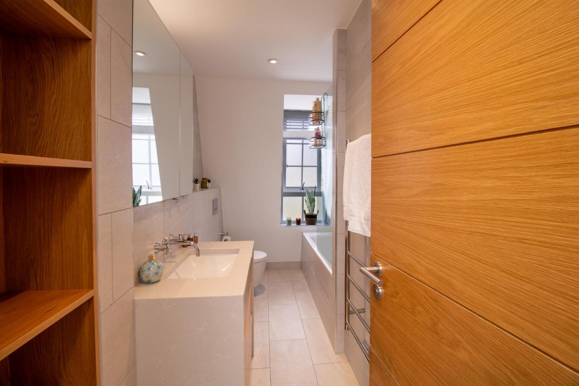 Elegant 3-Bedroom Penthouse In Marble Arch 70 Лондон Экстерьер фото